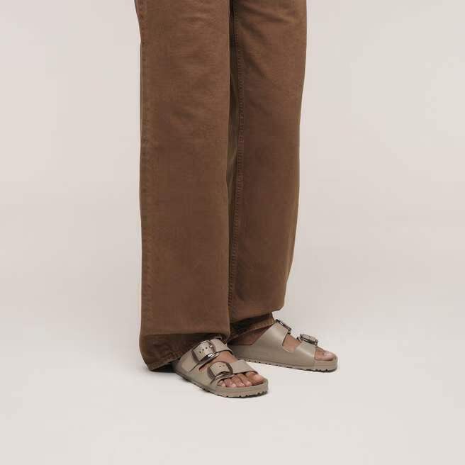 birkenstock arizona big buckle women's | gray taupe