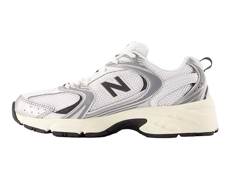 new balance 530 | silver metallic/black cement