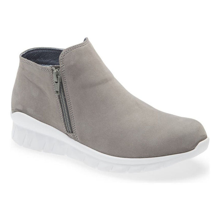 LIGHT GREY NUBUCK